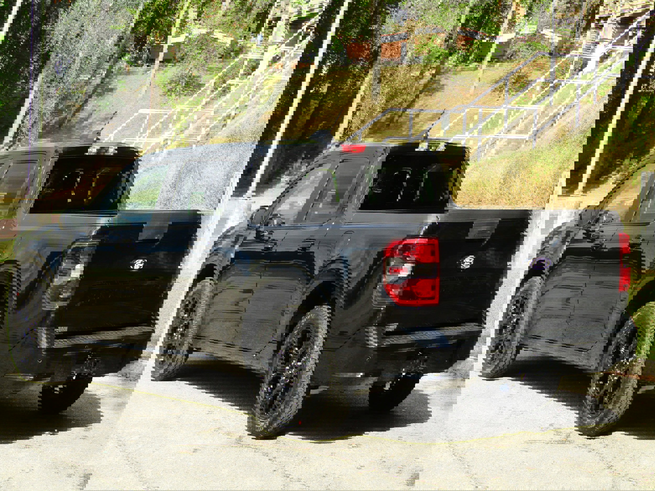 New 2025 Ford Maverick Lobo image 2