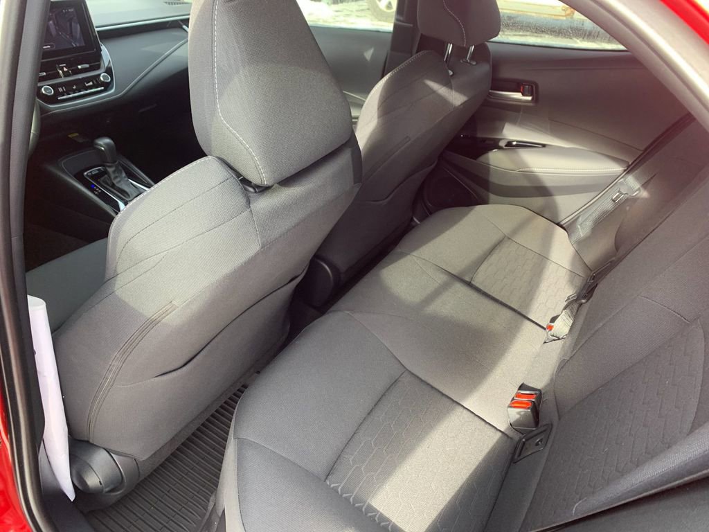 Used 2025 Toyota Corolla SE image 15