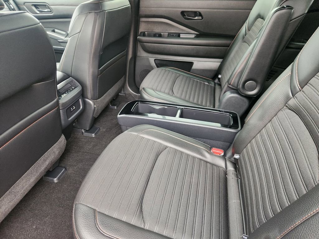 Used 2024 Nissan Pathfinder Rock Creek AWD/4WD image 30