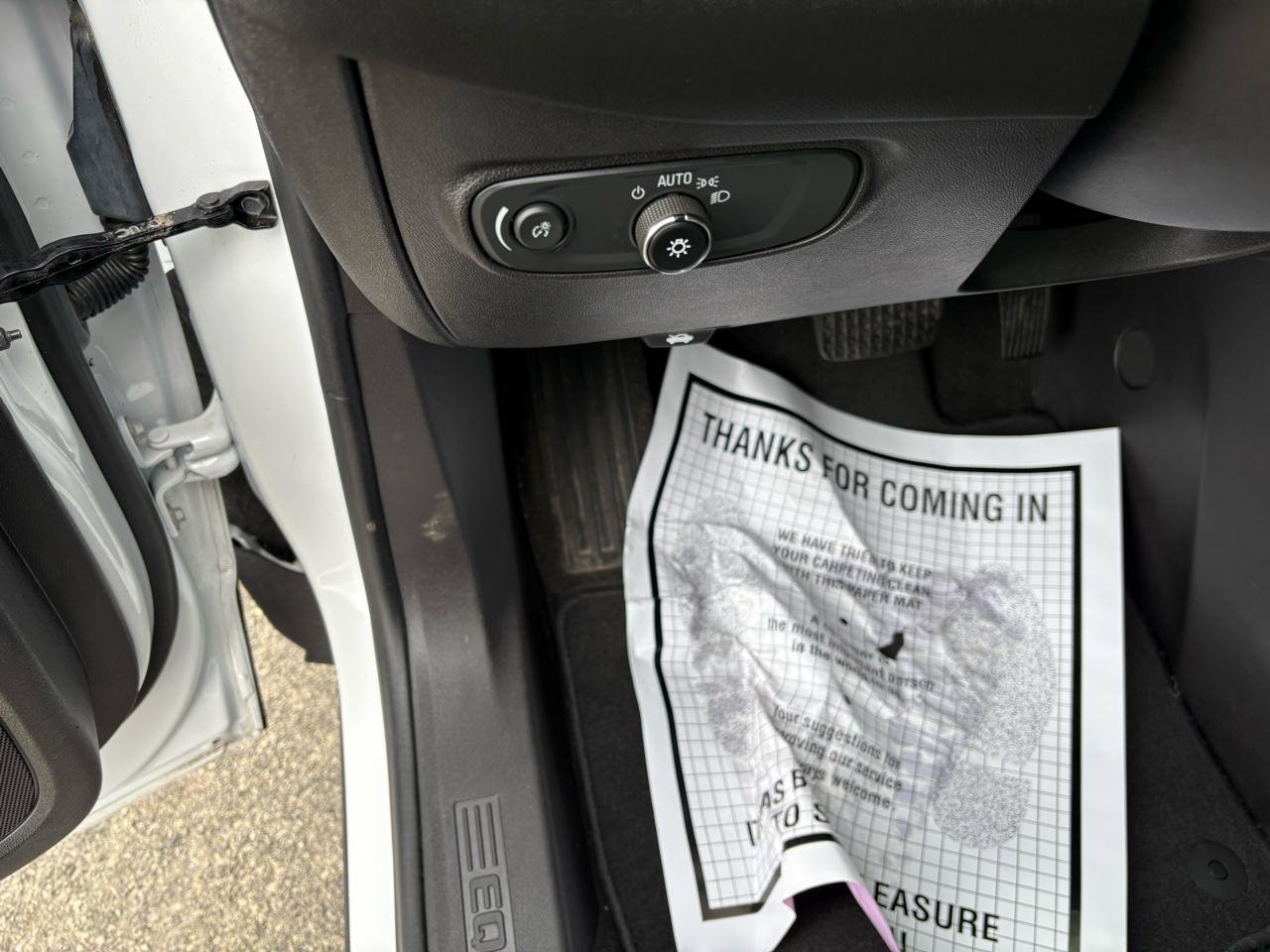 Used 2024 Chevrolet Equinox LS w/ LS Convenience Package image 12