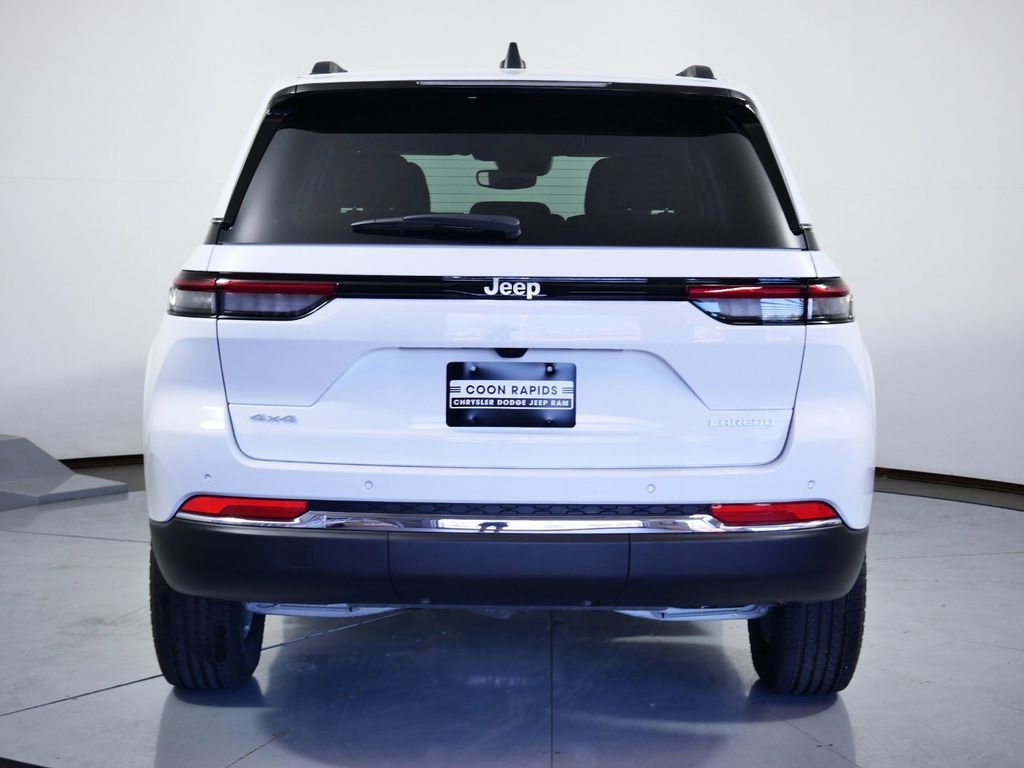 Certified 2024 Jeep Grand Cherokee Laredo w/ Luxury Tech Group I image 12