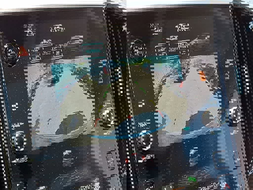 Used 2023 Subaru Ascent Touring AWD/4WD image 19