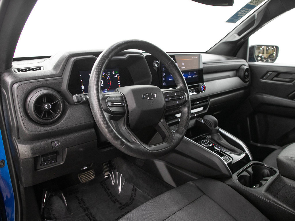 Used 2023 Chevrolet Colorado Trail Boss w/ Technology Package AWD/4WD image 26
