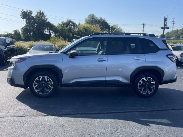 Used 2025 Subaru Forester Premium w/ Convenience Package #1 AWD/4WD image 4