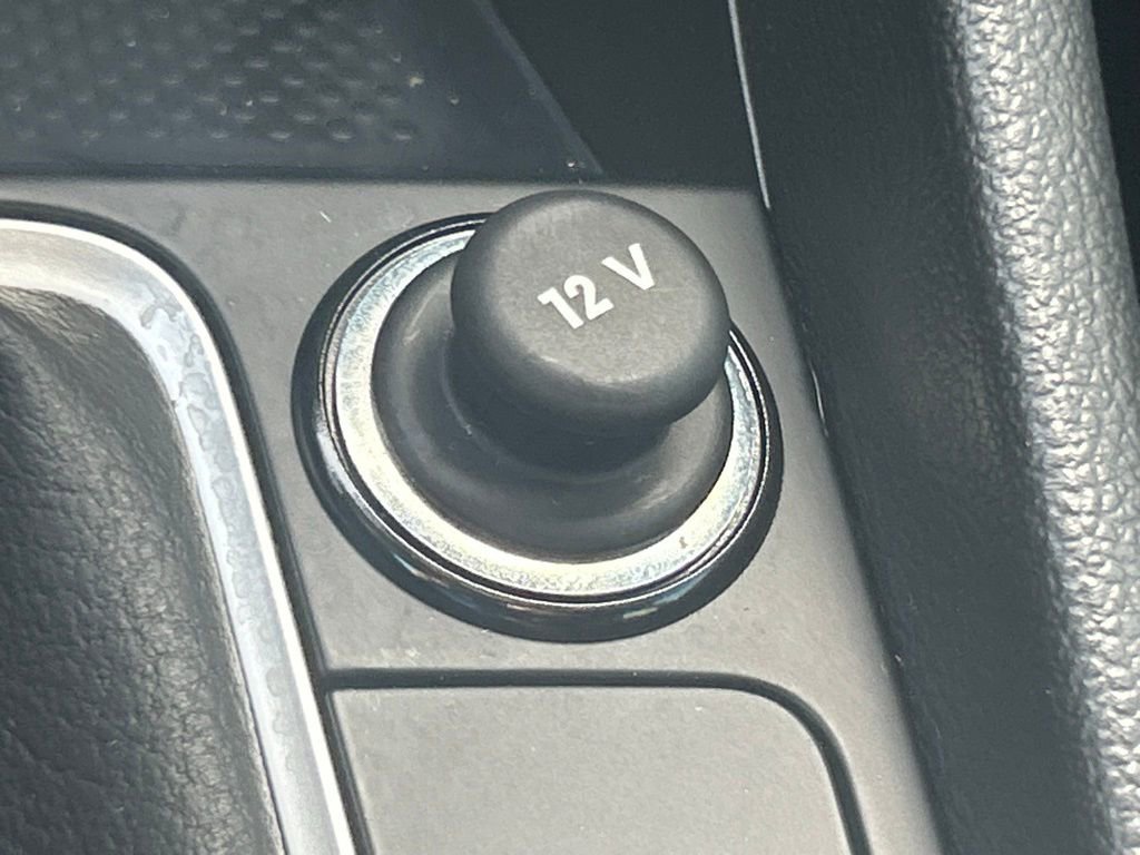 Used 2025 Volkswagen Jetta Sport image 59