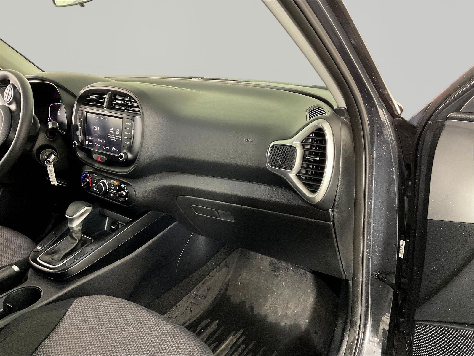 Used 2024 Kia Soul LX FWD image 25