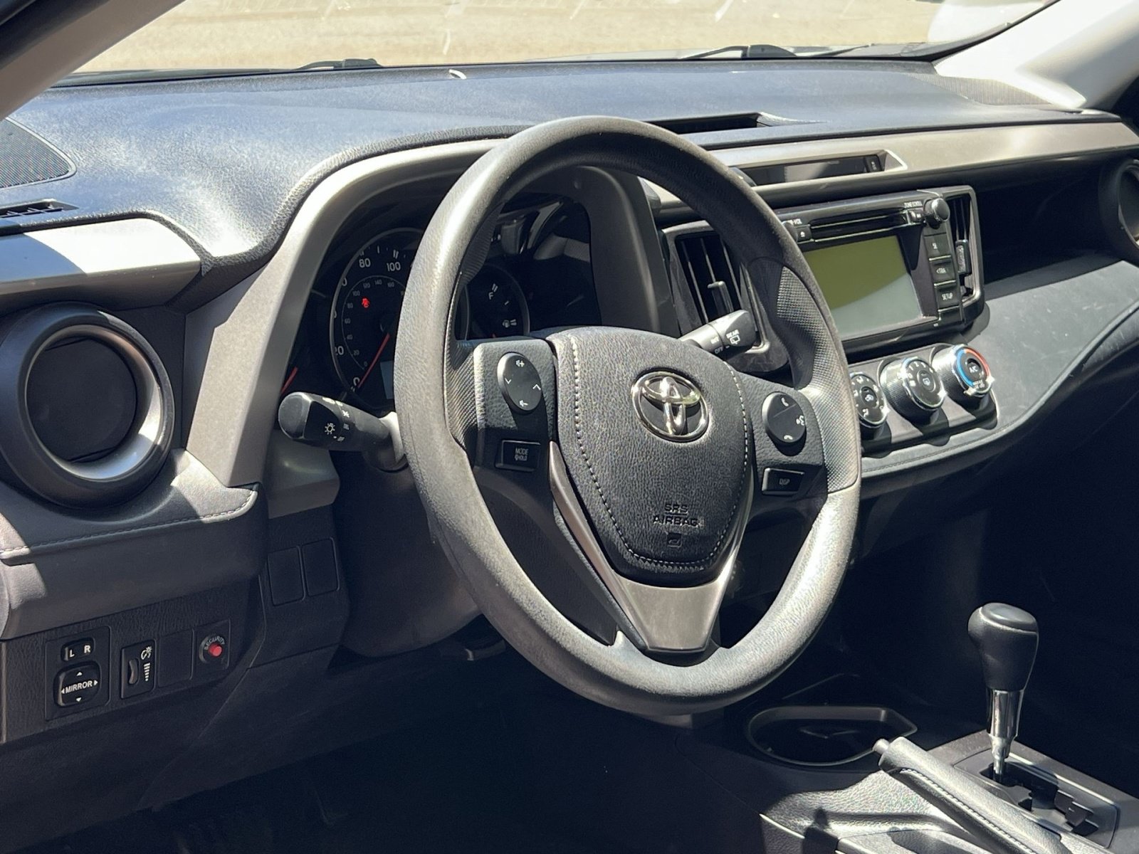 Used 2016 Toyota RAV4 LE FWD image 13