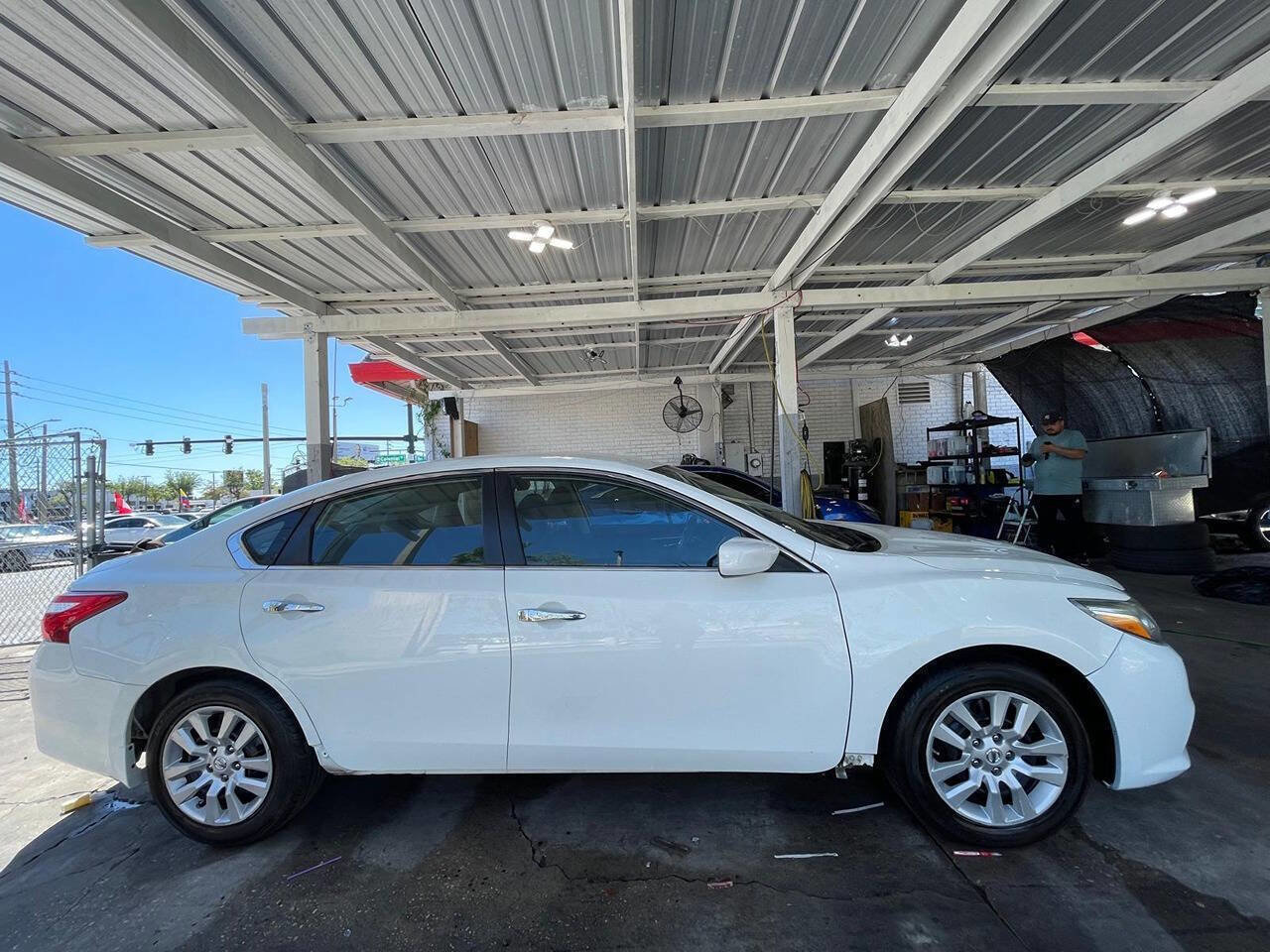 Used 2017 Nissan Altima 2.5 S w/ Power Driver Seat Package image 16