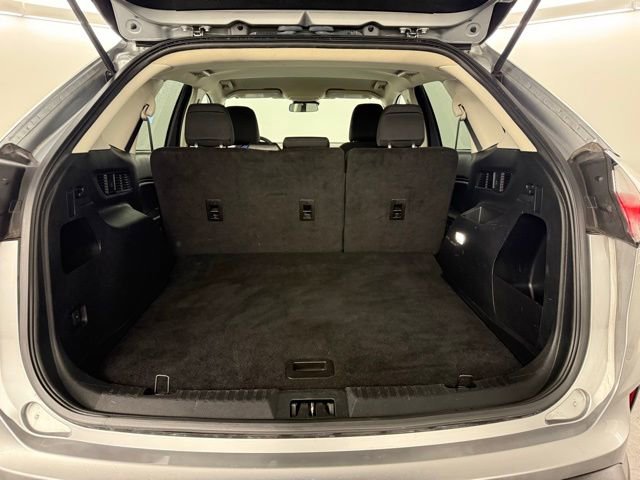 Used 2023 Ford Edge SE image 34