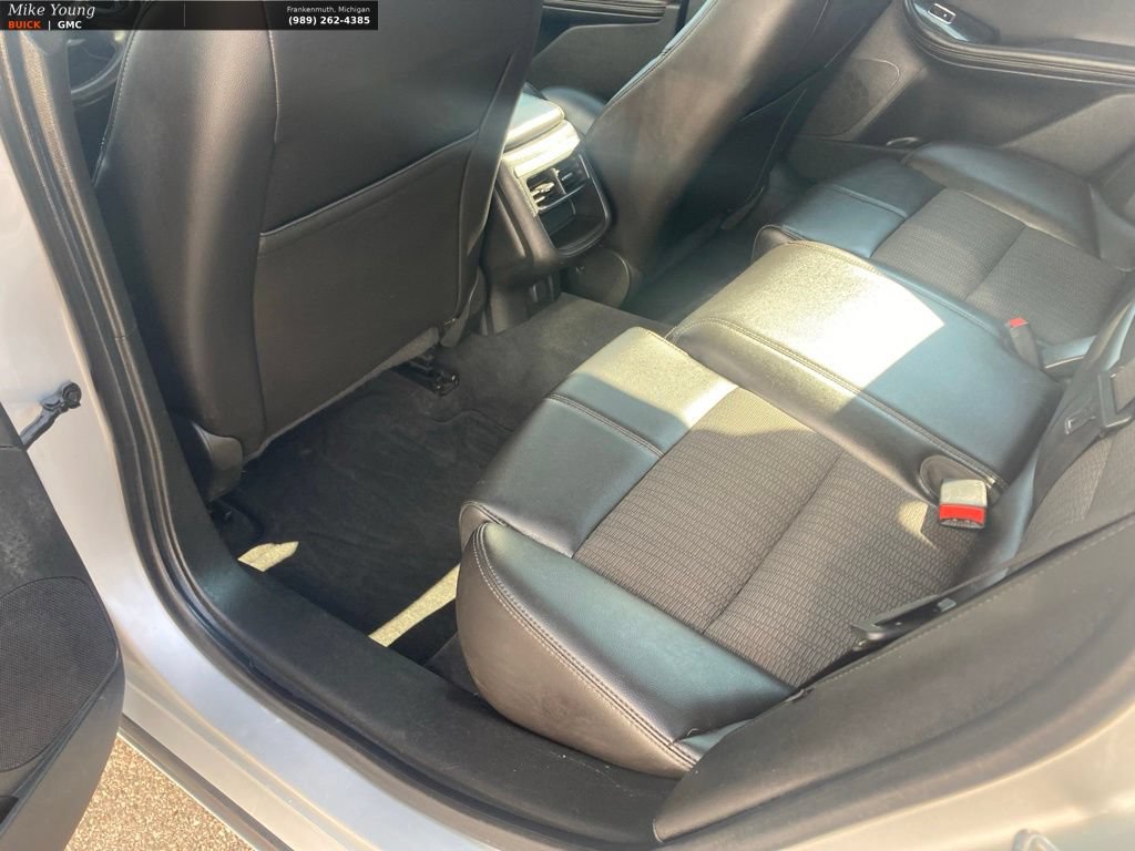 Used 2016 Chevrolet Impala LT FWD image 13