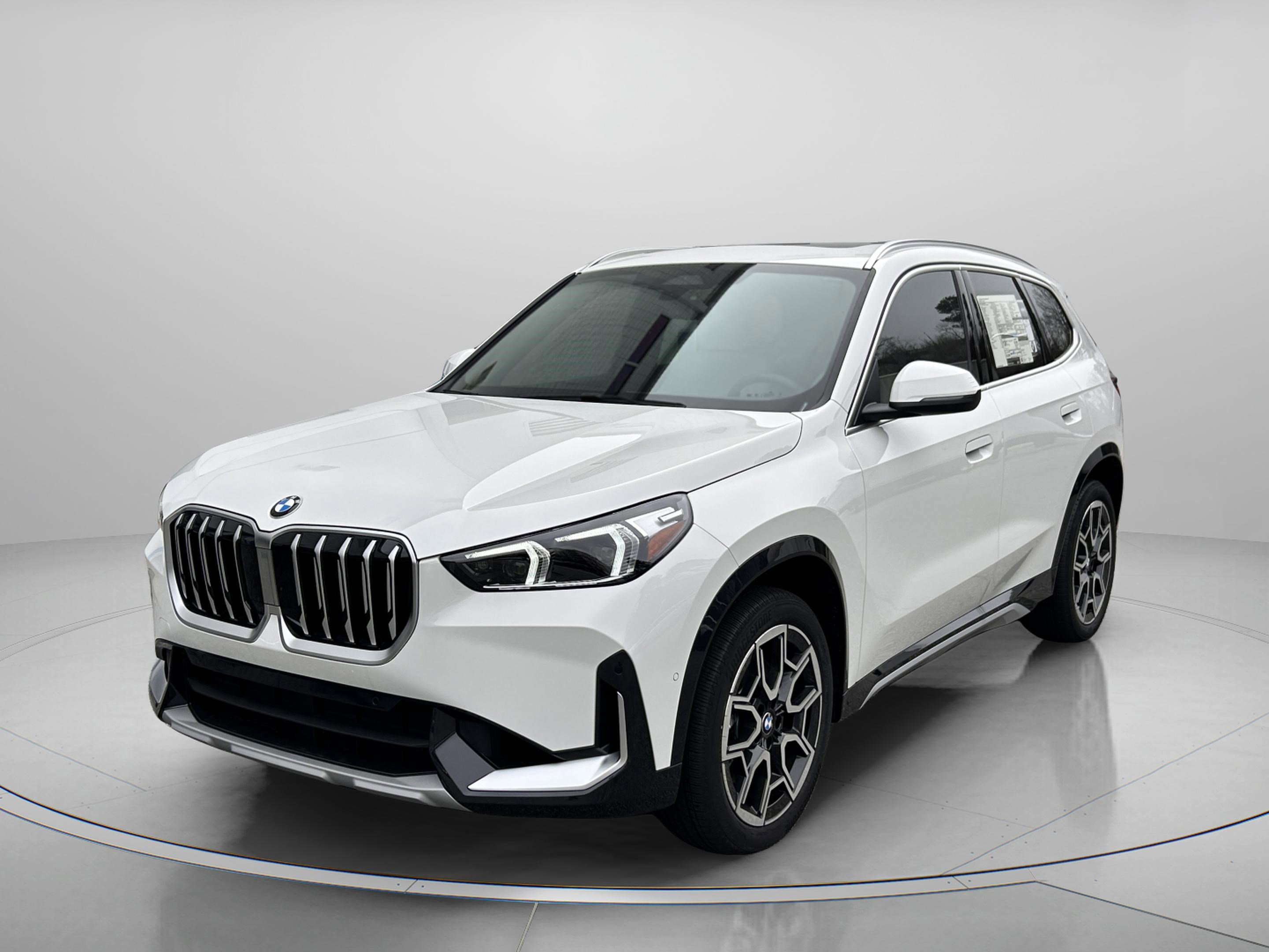 Used 2026 BMW X1 xDrive28i w/ Convenience Package image 2