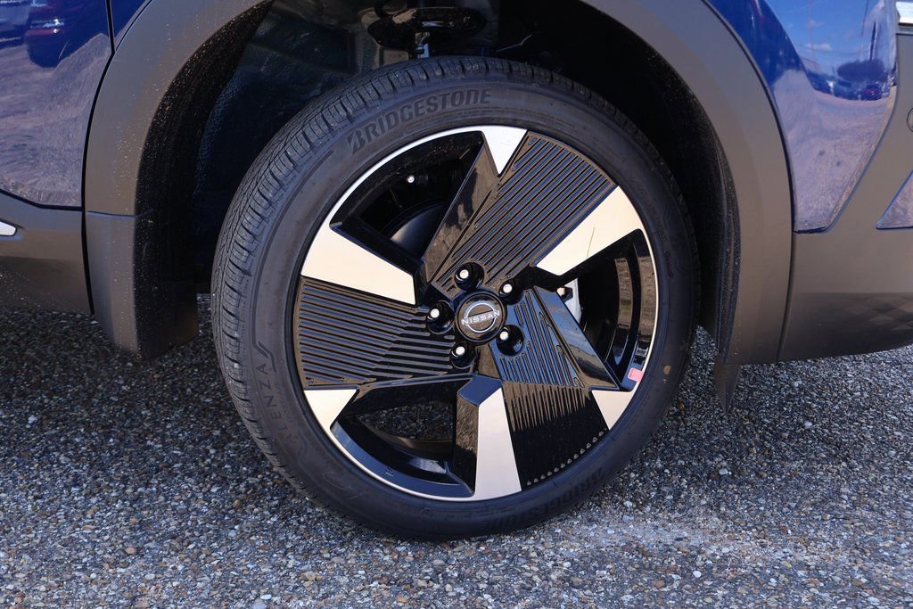 New 2026 Nissan Kicks SR image 16