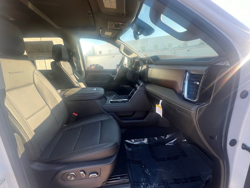 New 2025 GMC Sierra 2500 Denali w/ Denali Reserve Package image 11