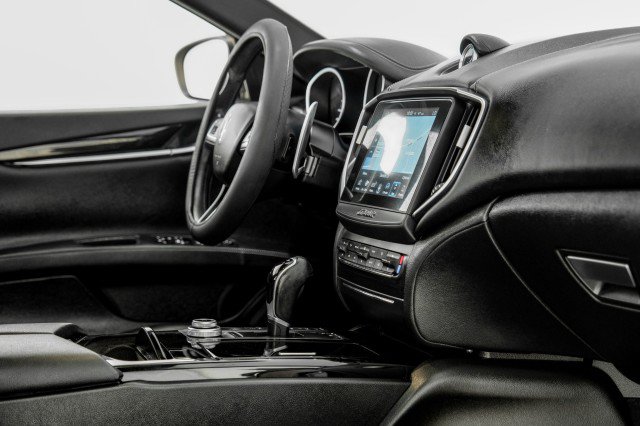 Used 2017 Maserati Ghibli S Q4 AWD/4WD image 24