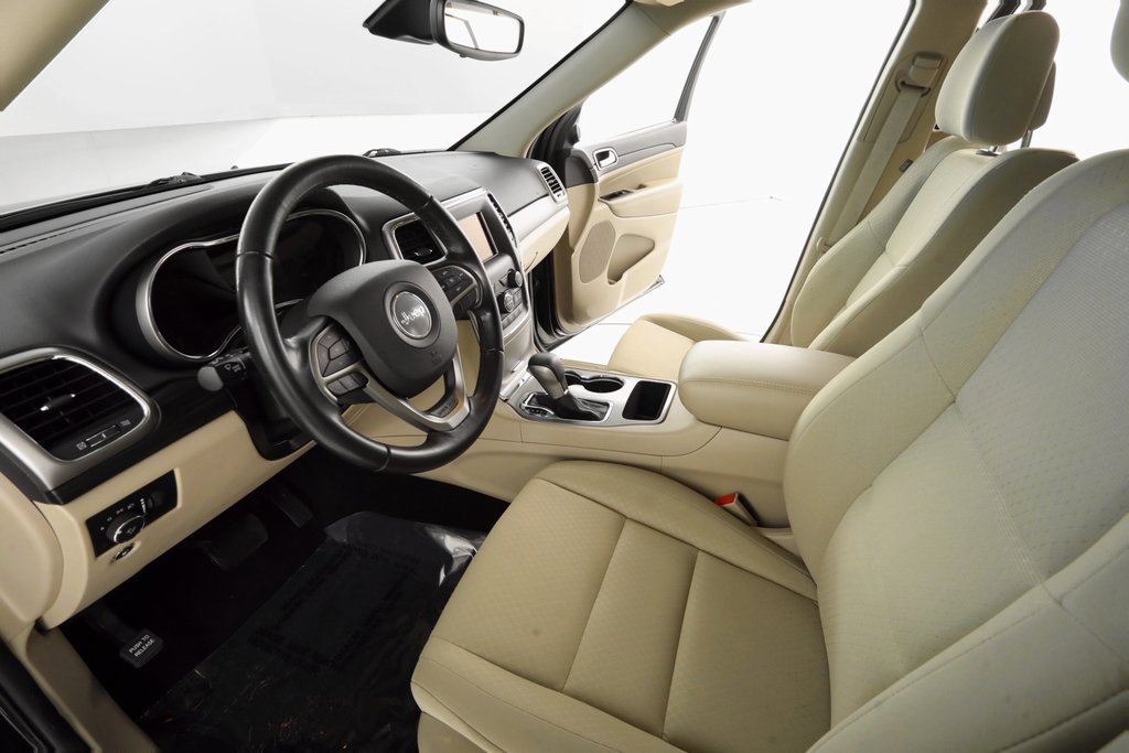 Certified 2021 Jeep Grand Cherokee Laredo image 19