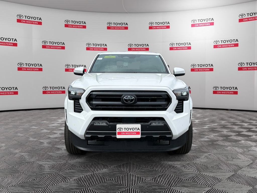 Used 2025 Toyota Tacoma SR5 AWD/4WD image 8