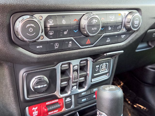 Used 2026 Jeep Wrangler Unlimited Sport AWD/4WD image 19