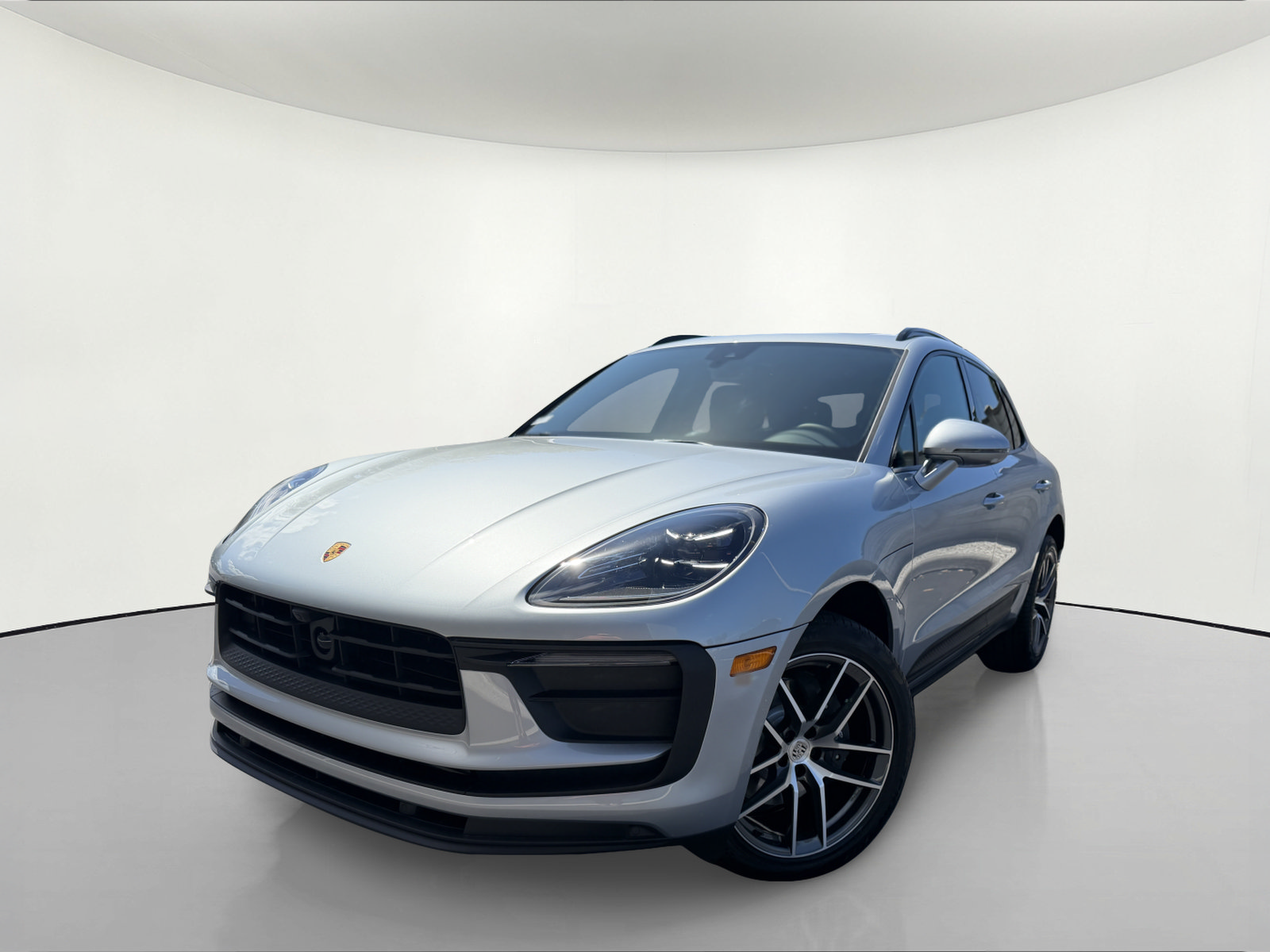 New 2026 Porsche Macan AWD/4WD image 1