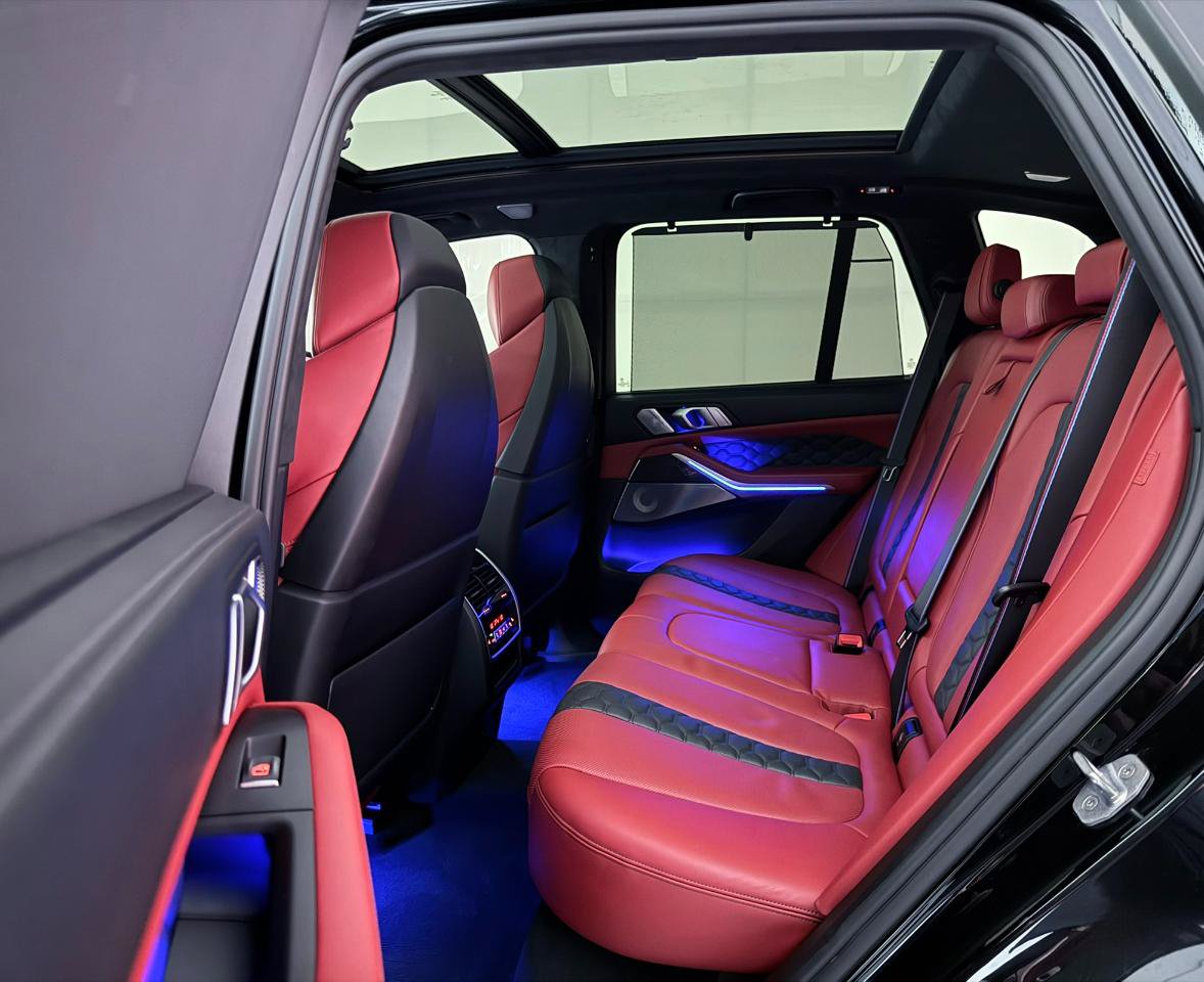 Used 2020 BMW X5 M Competition w/ Executive Package AWD/4WD image 25