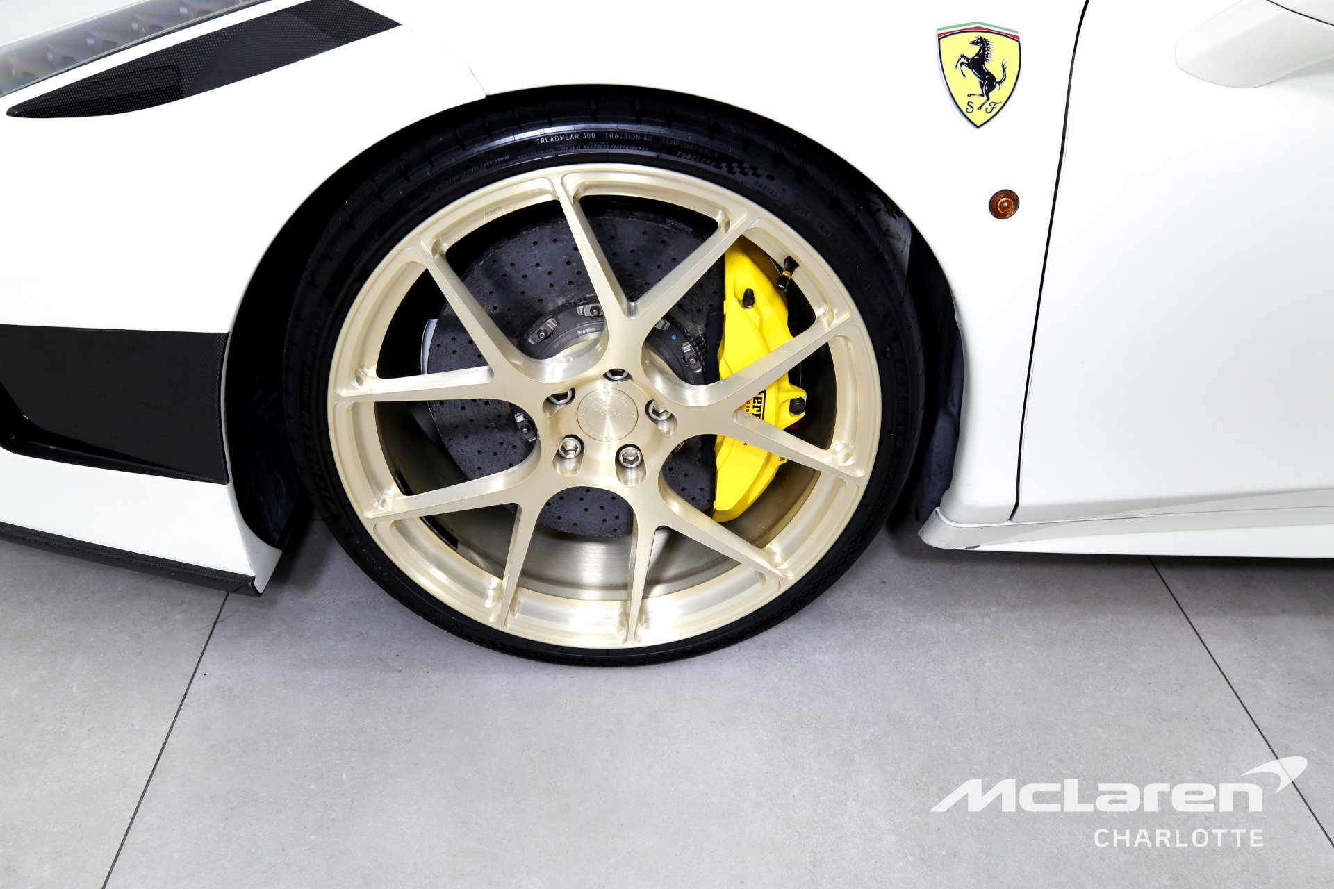 Used 2014 Ferrari 458 Spider RWD image 31