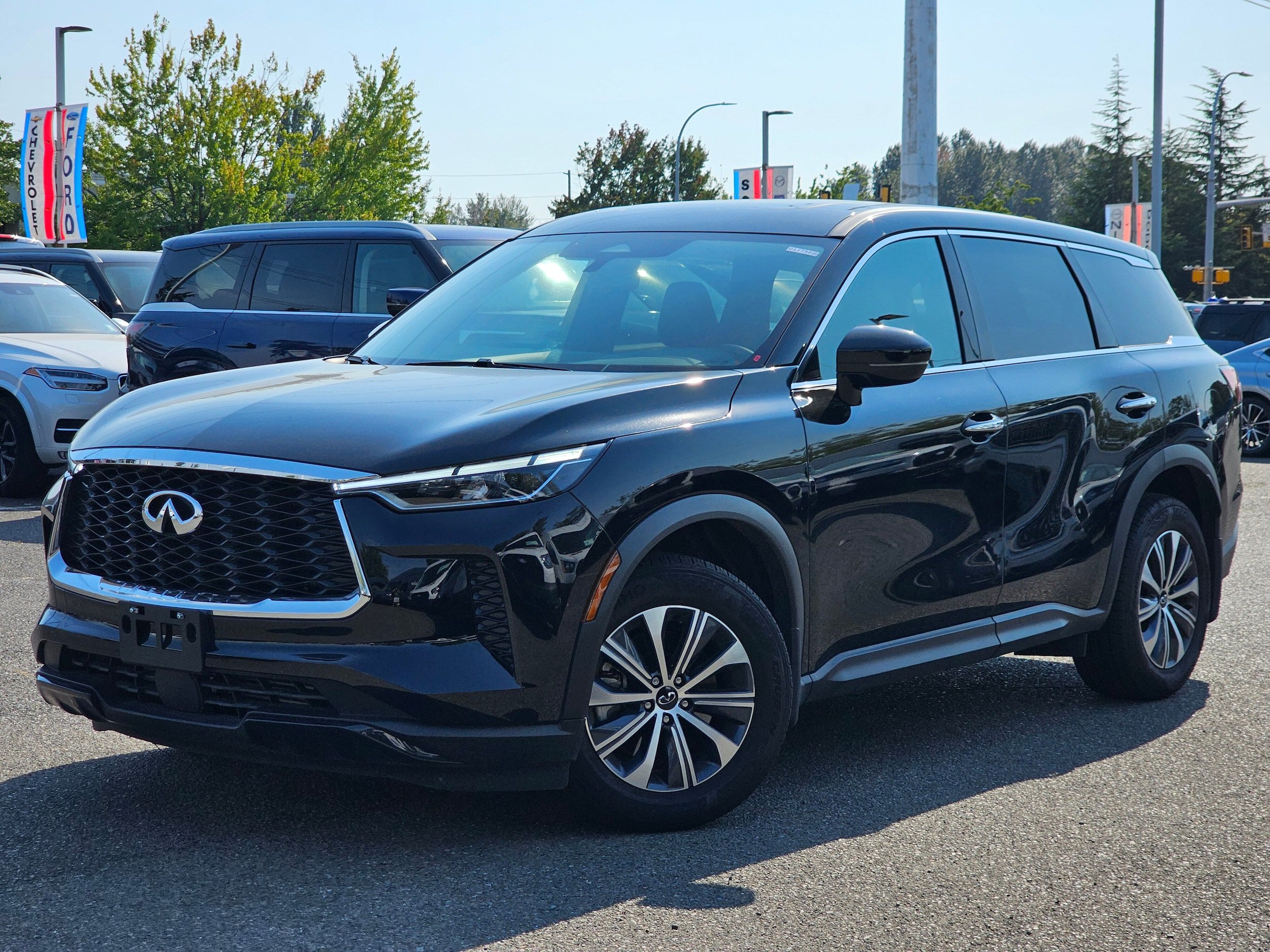 Used 2025 INFINITI QX60 Pure AWD/4WD image 1