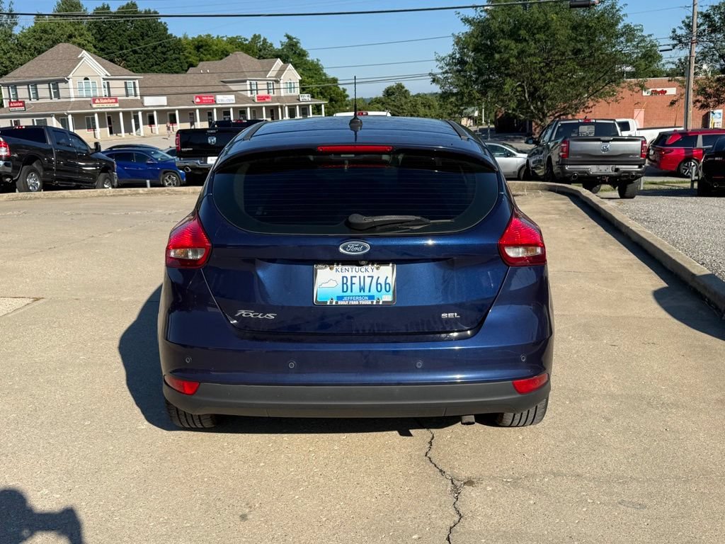 Used 2017 Ford Focus SEL w/ Cold Weather Package FWD image 7