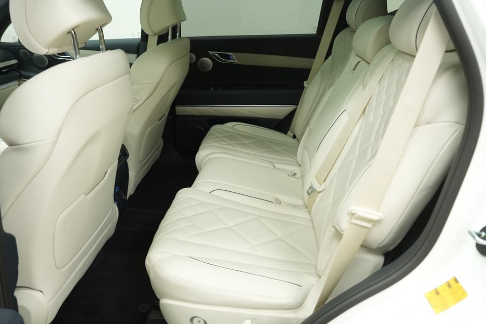 Used 2025 Genesis GV80 3.5T Prestige AWD/4WD image 13