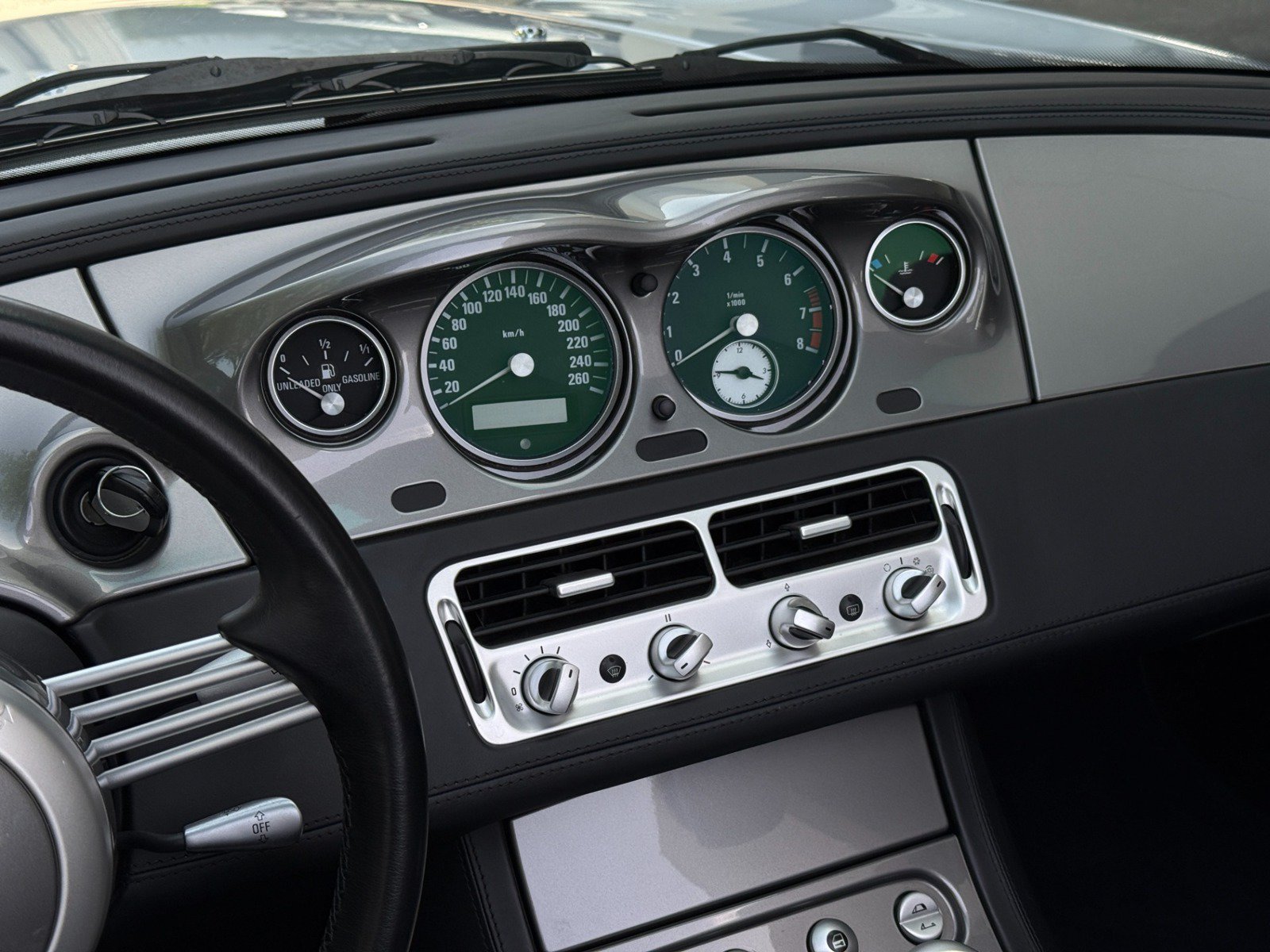 Used 2002 BMW Z8 RWD image 34