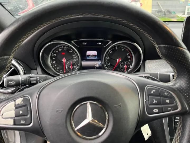 Used 2018 Mercedes-Benz GLA 250 image 13