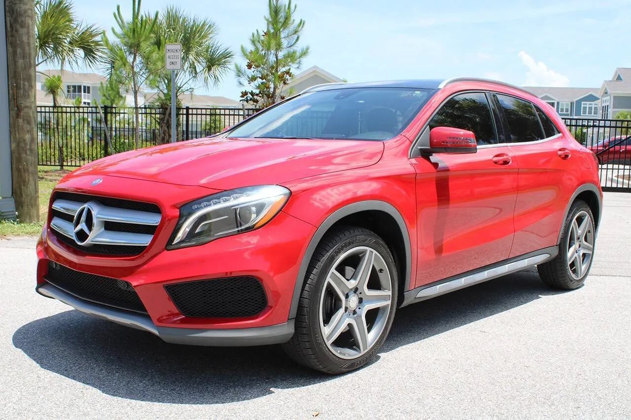 Used 2015 Mercedes-Benz GLA 250 4MATIC w/ Premium Package image 3