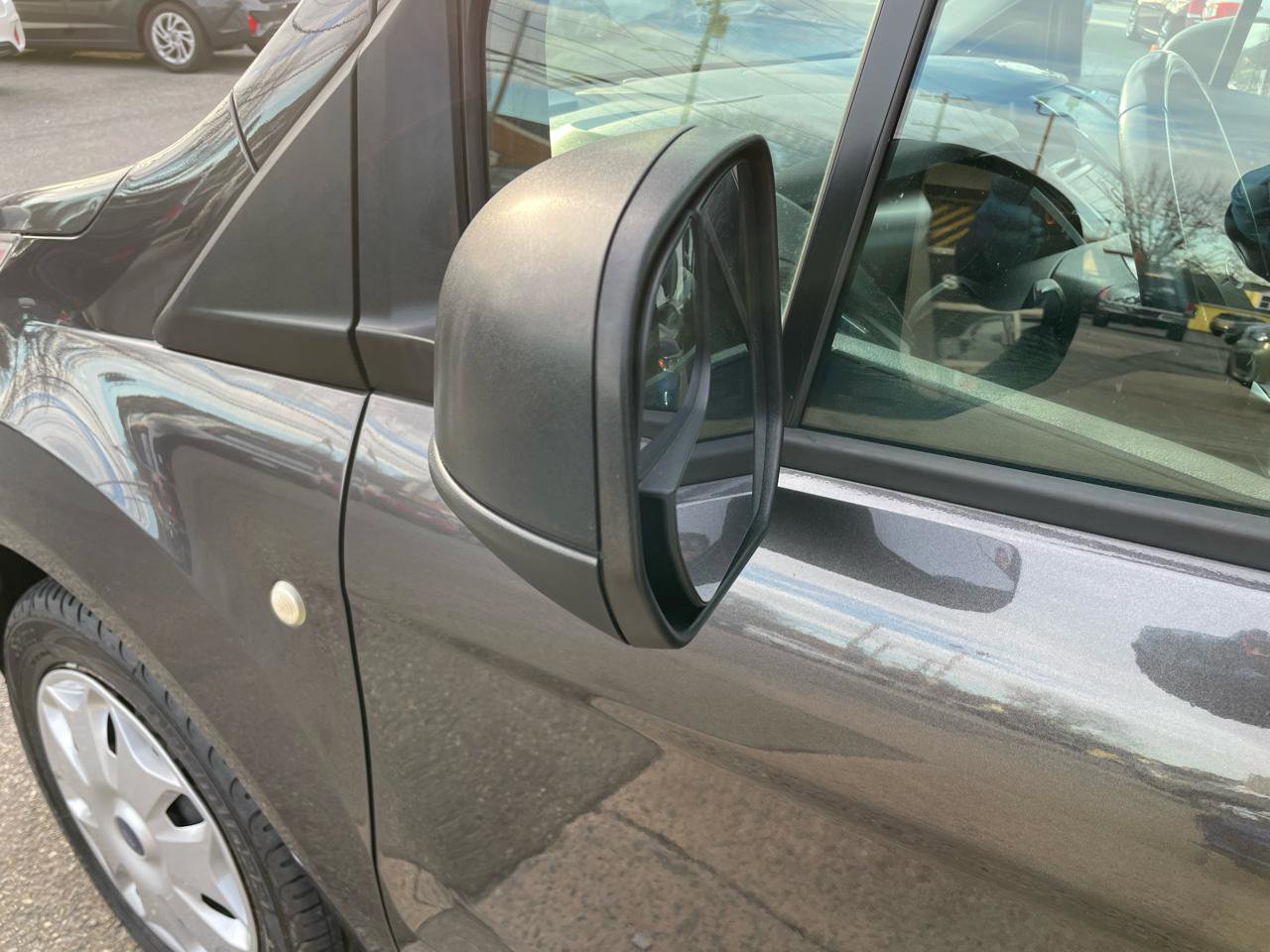 Used 2016 Ford Transit Connect XLT image 31