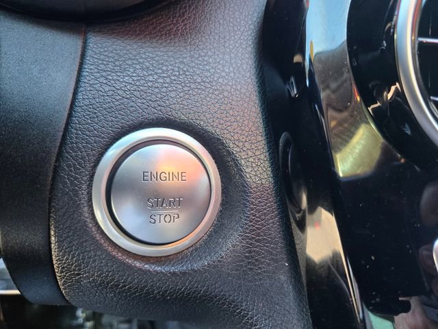 Used 2015 Mercedes-Benz C 300 4MATIC Sedan image 17