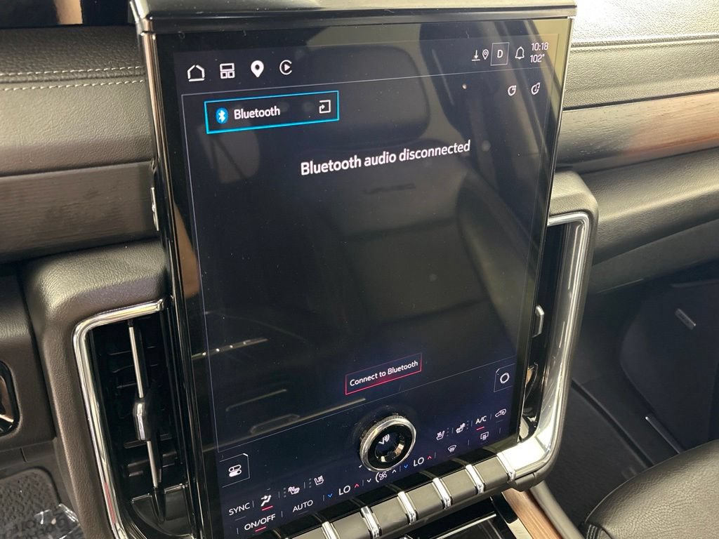 Used 2025 GMC Yukon XL Denali AWD/4WD image 47