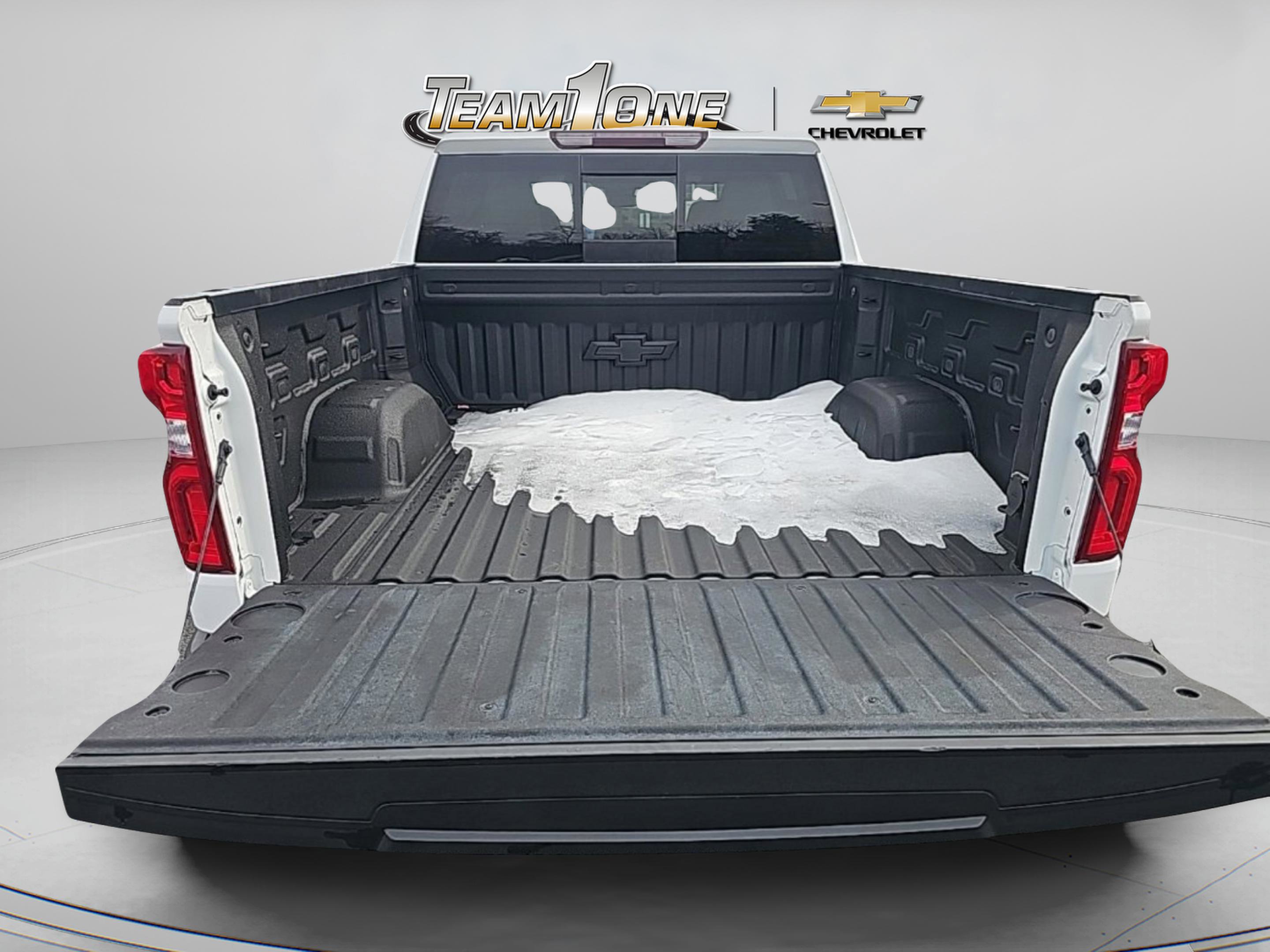 Used 2023 Chevrolet Silverado 1500 LTZ image 9