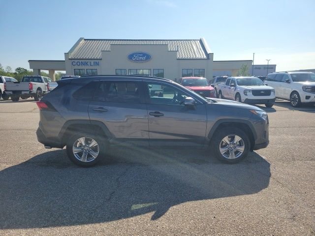 Used 2024 Toyota RAV4 XLE FWD image 20