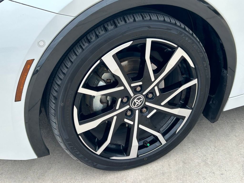 Used 2024 Toyota Prius Prime Premium w/ Advanced Technology Package image 9