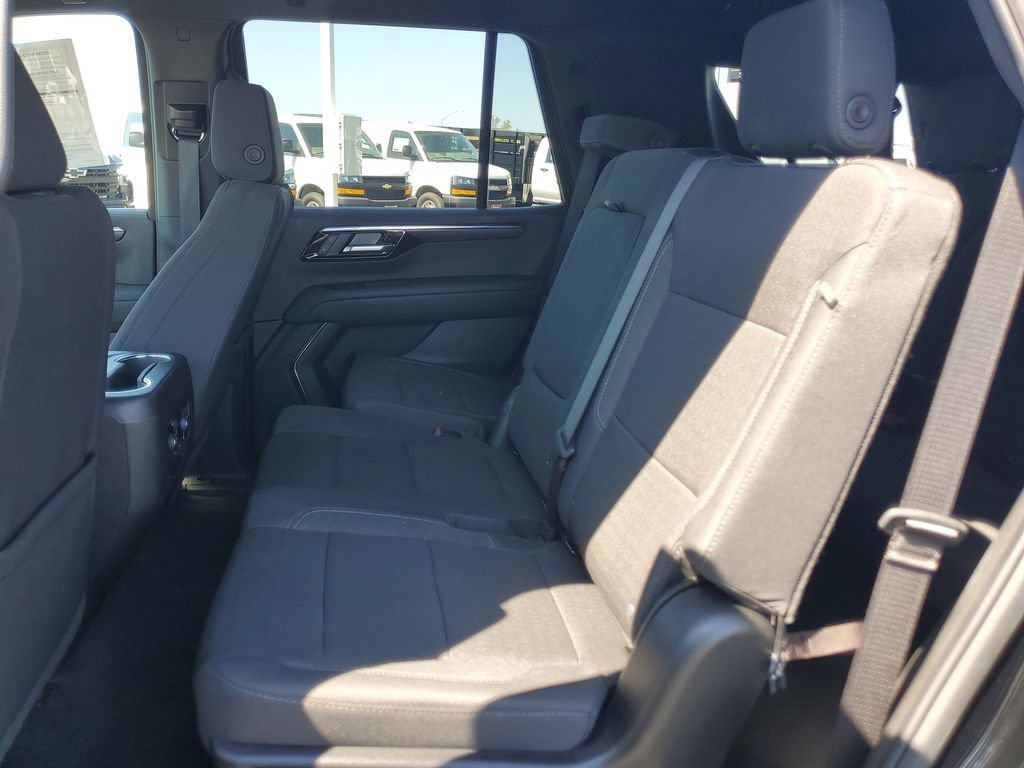 Used 2026 Chevrolet Tahoe LS RWD image 24