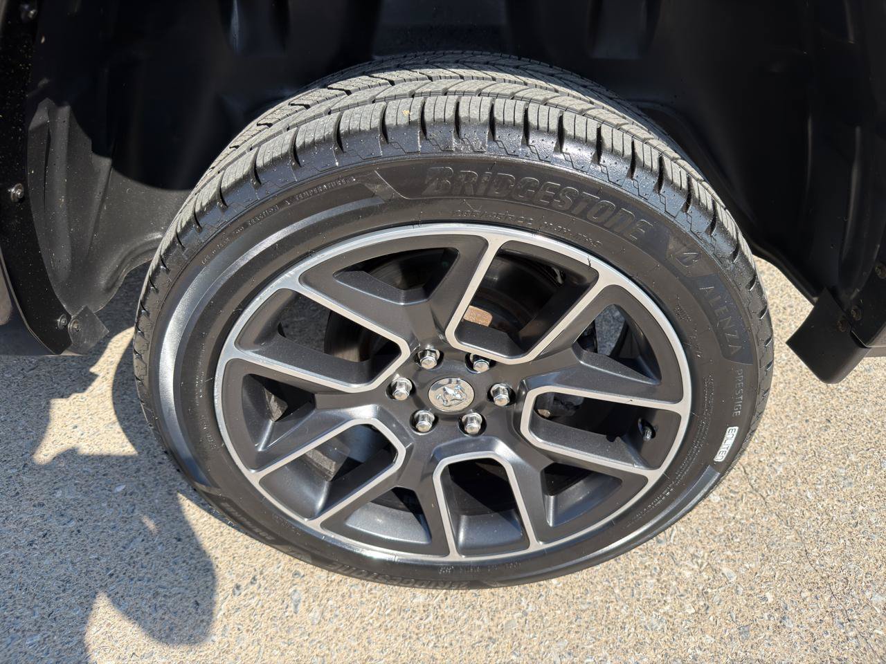 Used 2019 RAM 1500 Laramie AWD/4WD image 11