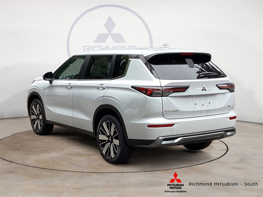 New 2025 Mitsubishi Outlander SE image 5