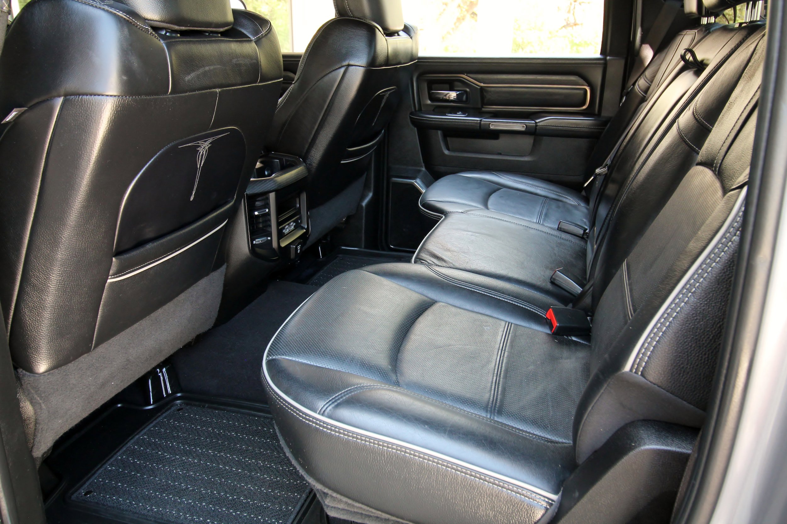 Used 2022 RAM 3500 Limited w/ Night Edition image 49