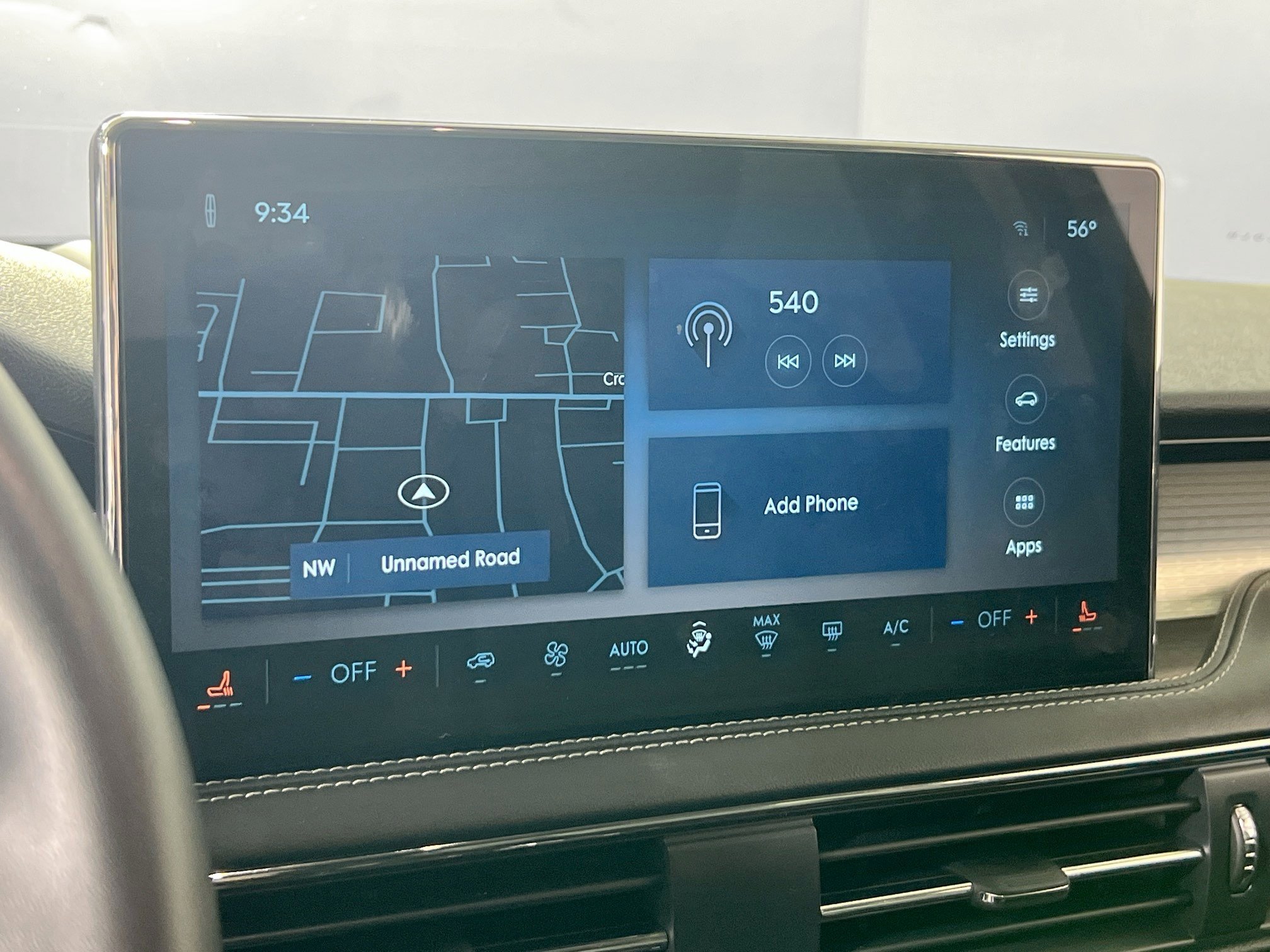 Used 2025 Lincoln Corsair AWD w/ Rear Removable Package Tray image 15