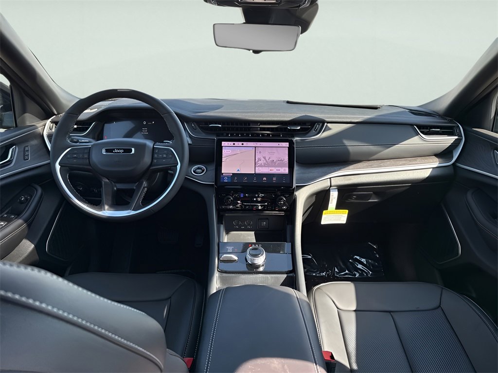 New 2025 Jeep Grand Cherokee Limited w/ Luxury Tech Group II image 12