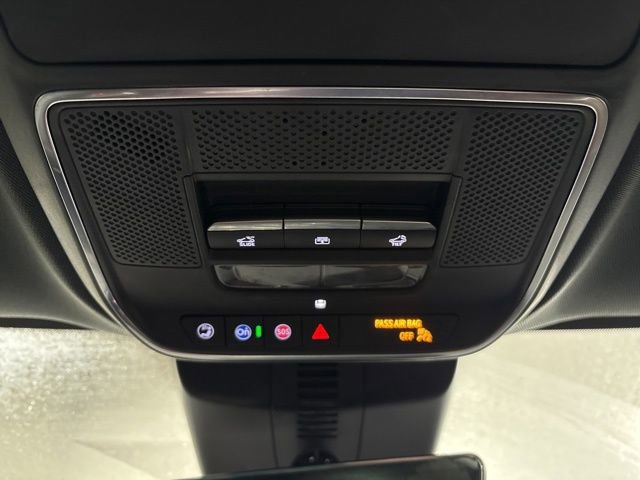 Used 2024 Chevrolet Traverse RS image 14