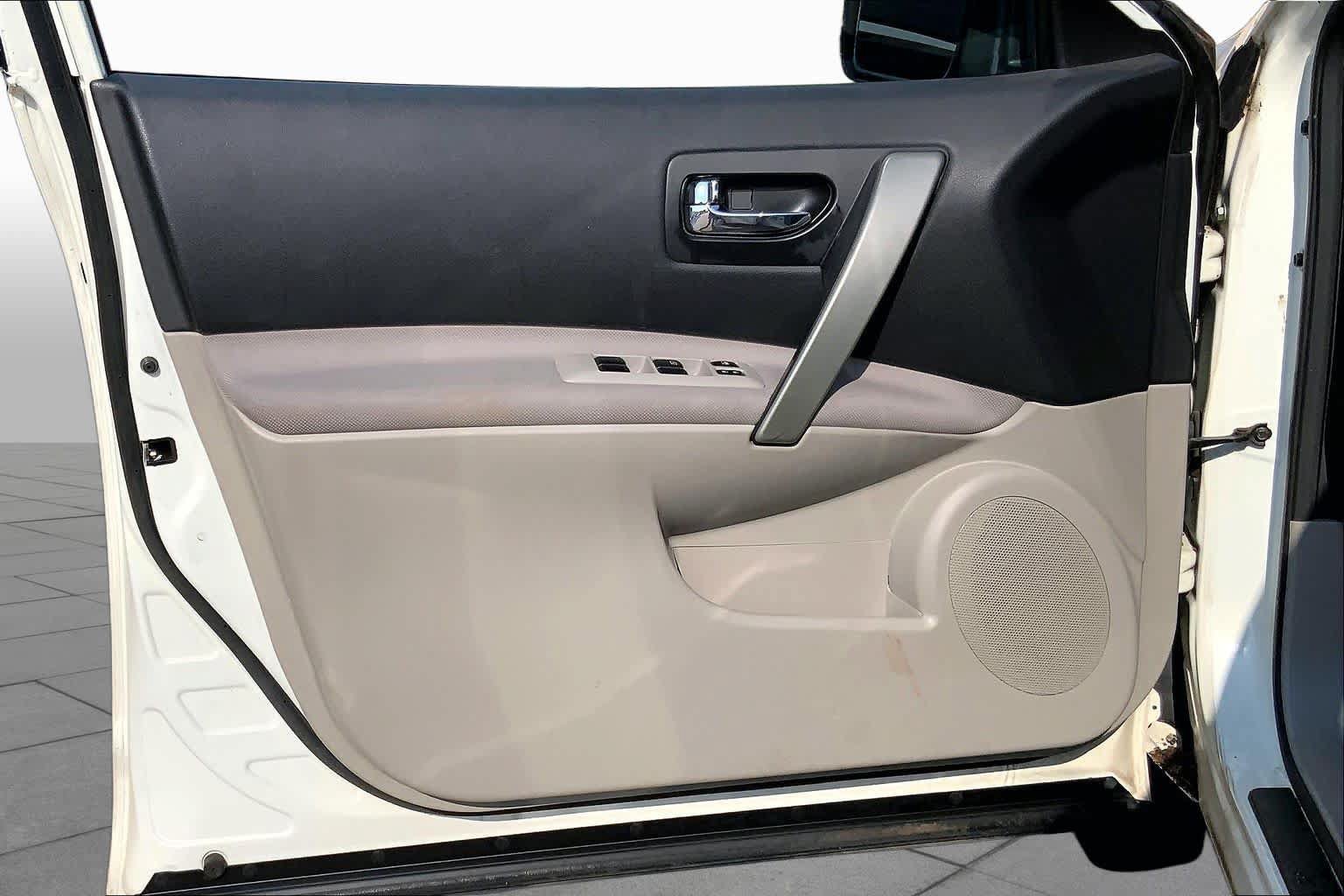 Used 2013 Nissan Rogue S FWD image 20