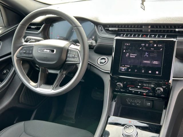 Used 2025 Jeep Grand Cherokee Laredo X w/ Luxury Tech Group I image 14