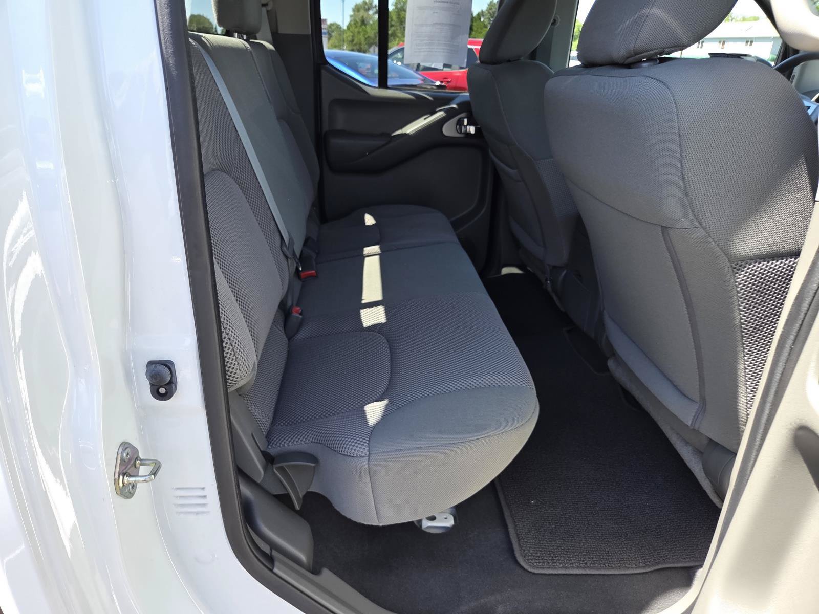 Used 2019 Nissan Frontier SV w/ Value Truck Package RWD image 18