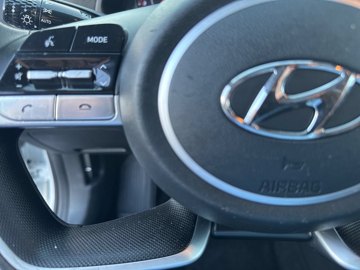 Used 2023 Hyundai Elantra SE FWD image 18