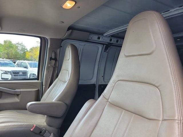 Used 2022 Chevrolet Express 3500 Extended w/ Driver Convenience Package image 20
