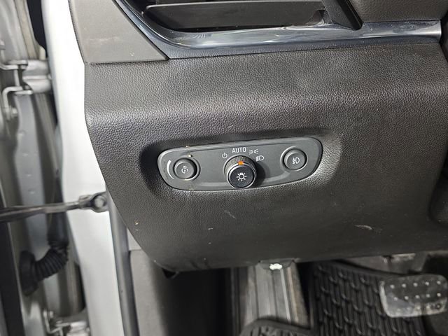 Used 2018 Chevrolet Traverse LT image 29