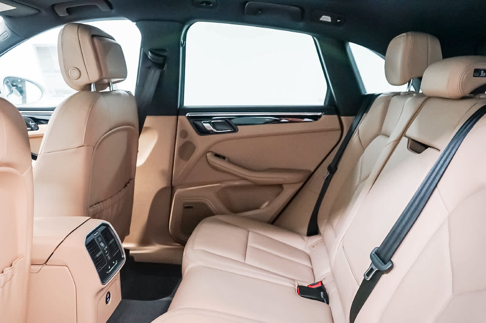 New 2026 Porsche Macan S AWD/4WD image 24